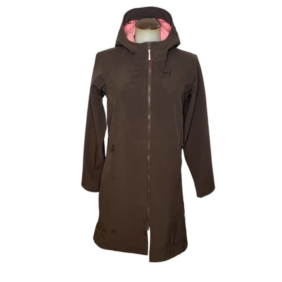 Lululemon Apres Yoga Rain Coat Jacket  🤍 - Picture 2 of 14